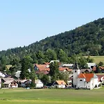 Hugo's House * Rakitna