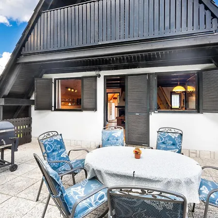 Hugo's House Rakitna