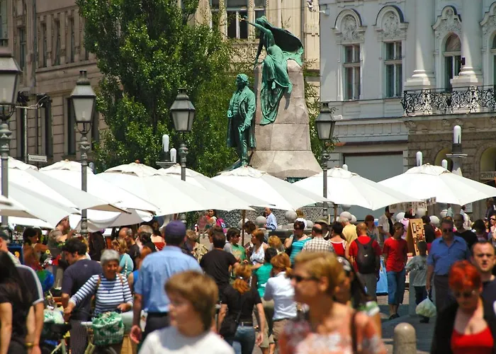 Hugo's House Feriehus *